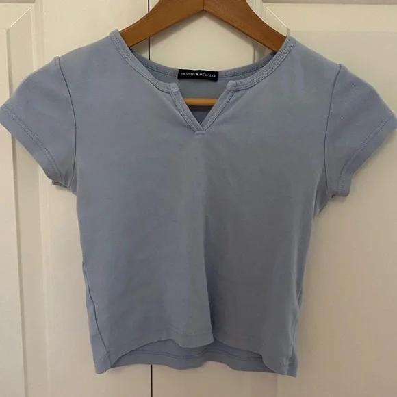 Brandy Melville Baby Blue Short Sleeve Crop Top - Picture 10 of 10